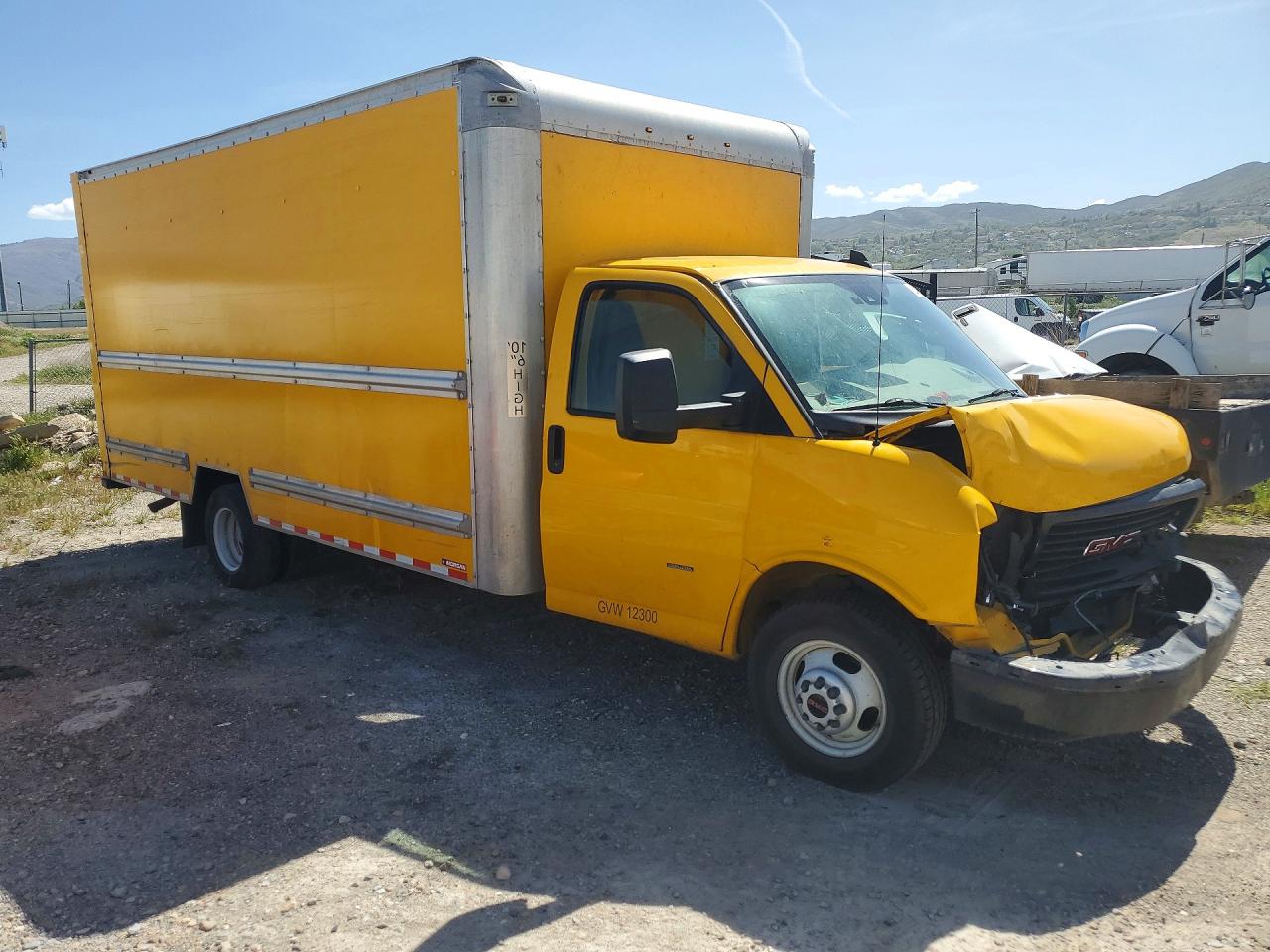 GMC Savana Cutaway G3500
