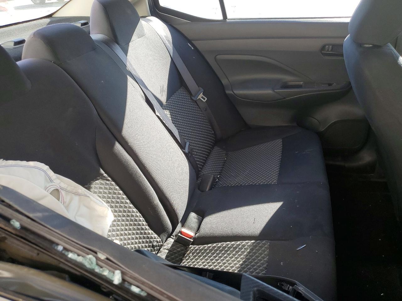 Nissan Versa S