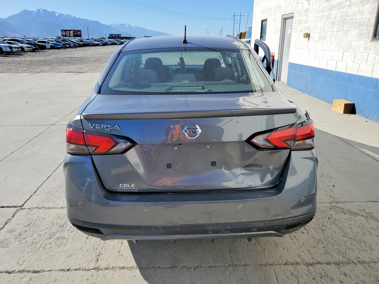 Nissan Versa S