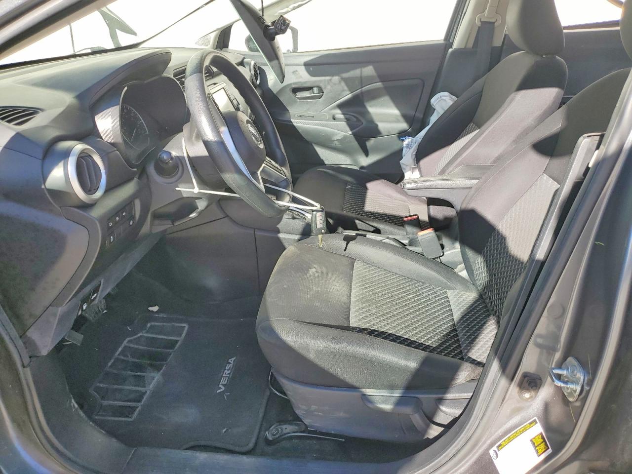 Nissan Versa S