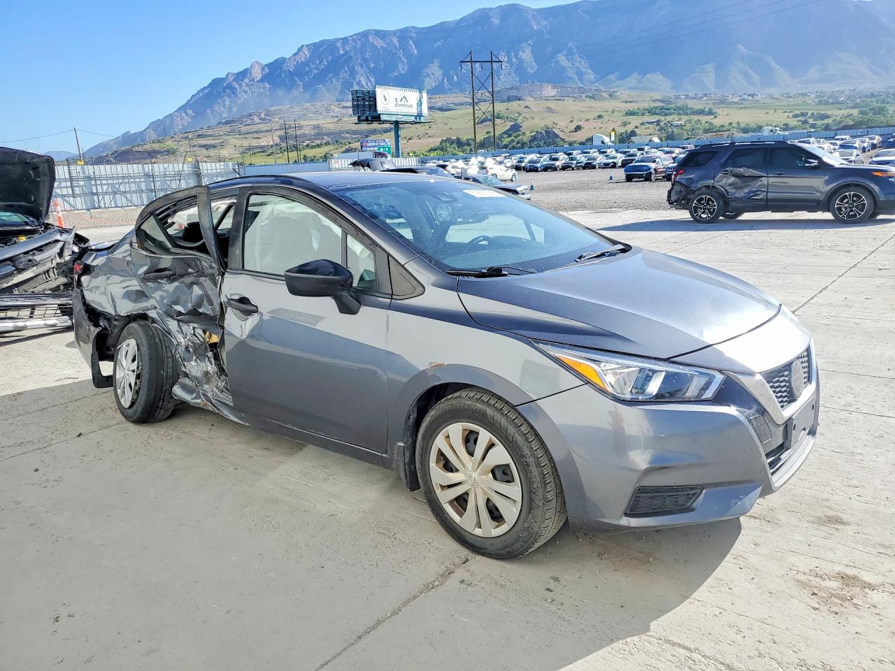 Nissan Versa S