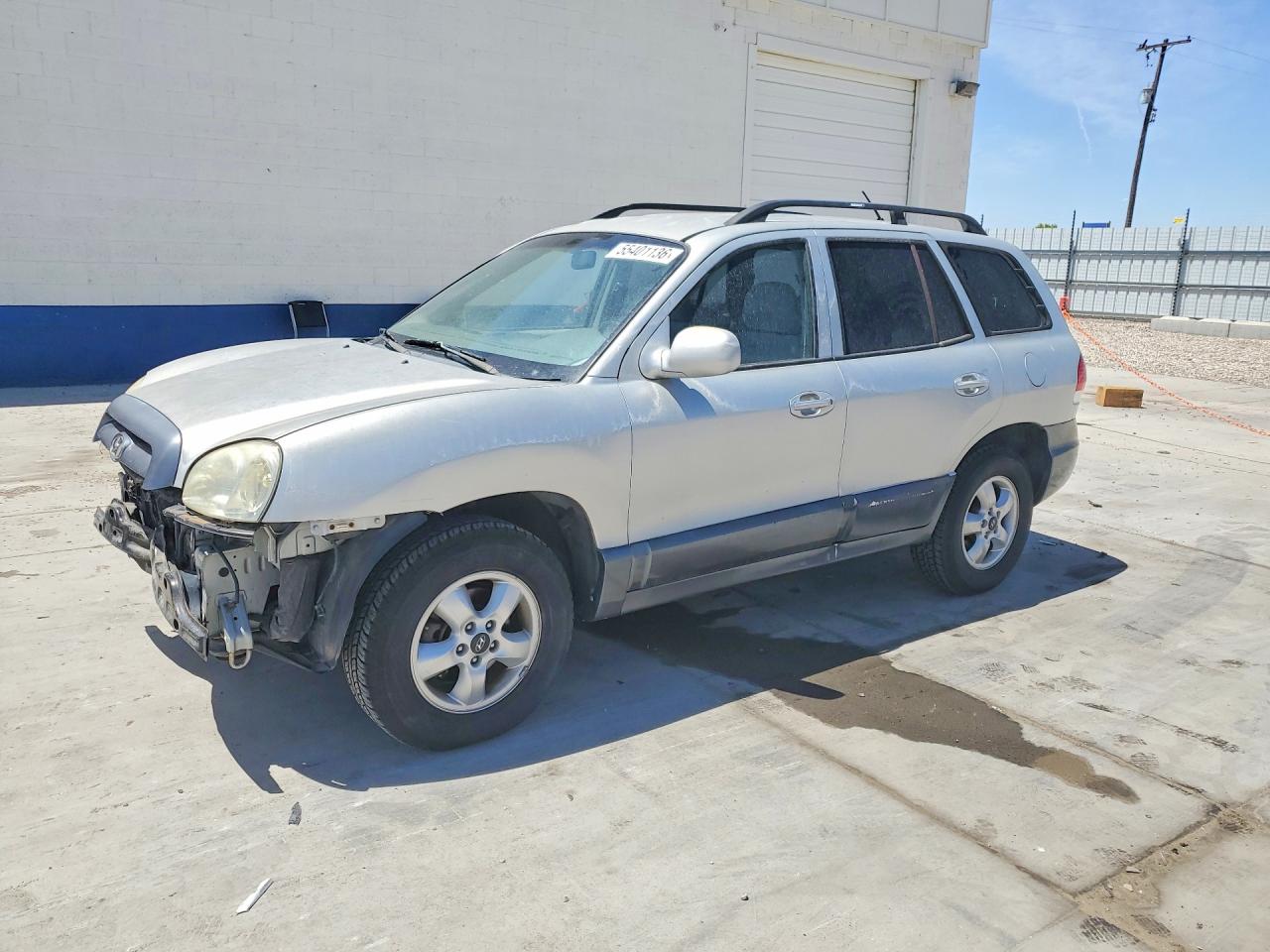 Salvage Hyundai SANTA FE Image
