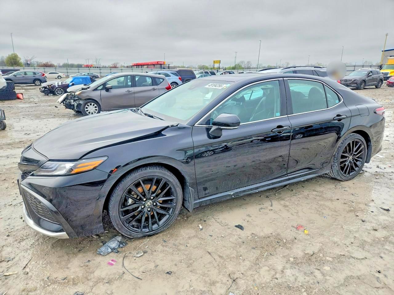 Salvage Toyota Camry Image
