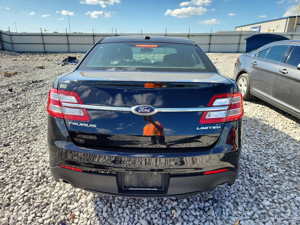 Ford Taurus Limited
