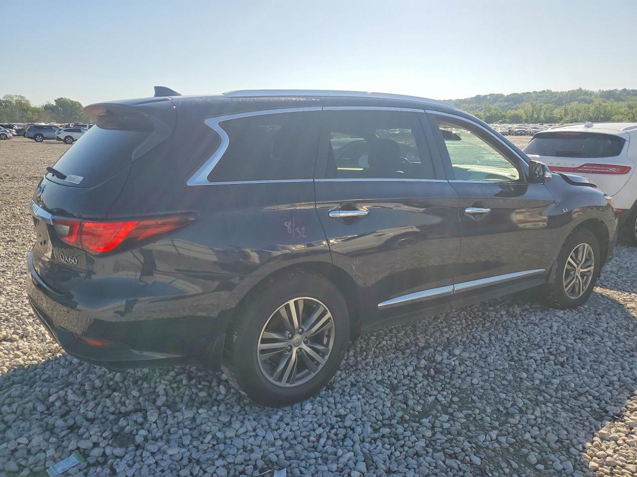 INFINITI Qx Luxe