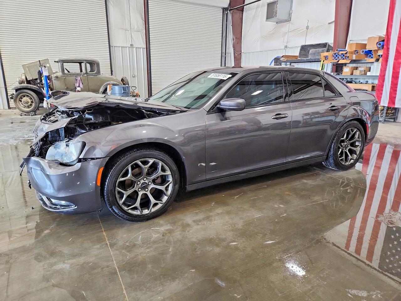 Salvage Chrysler 300 Image