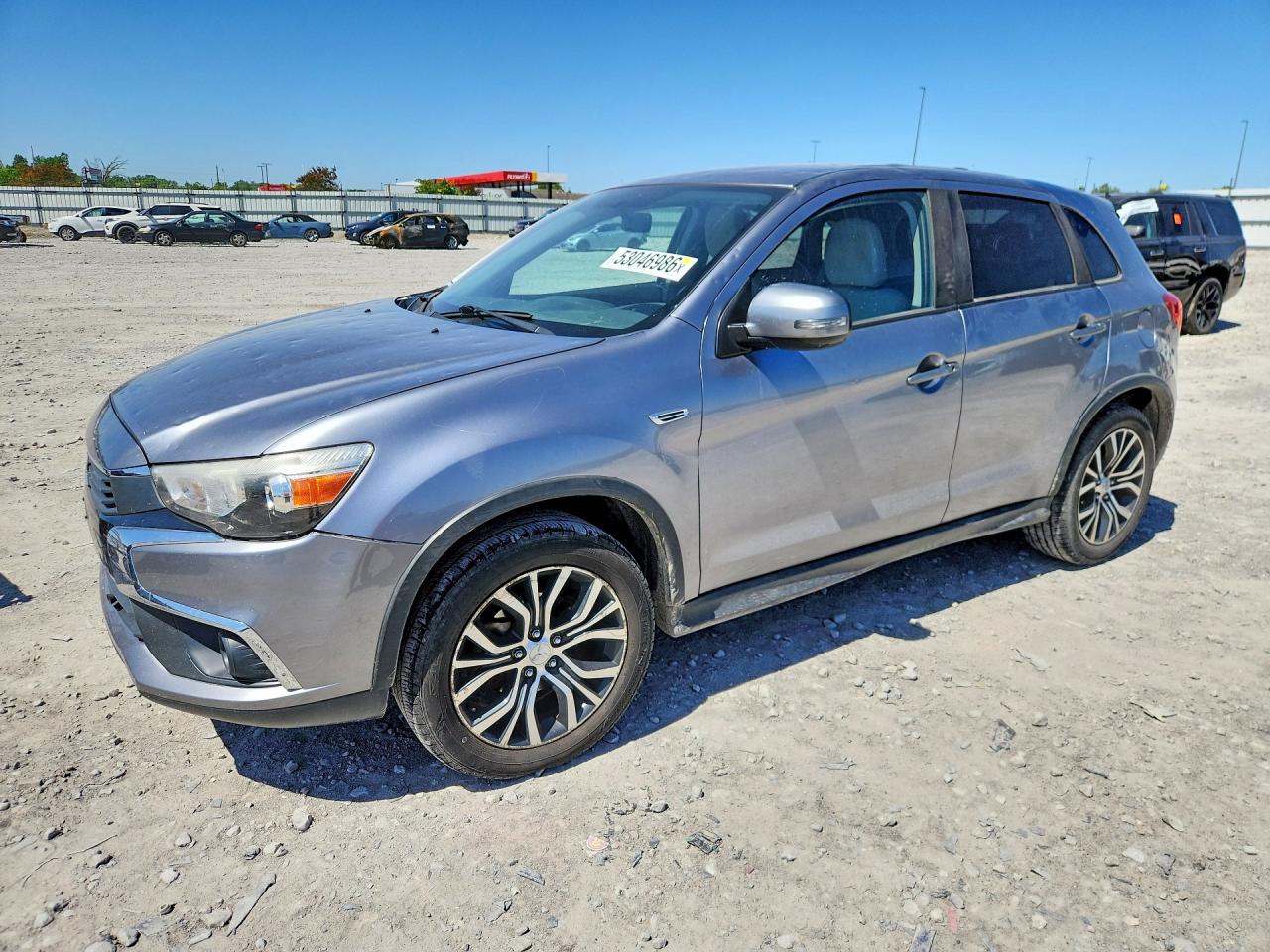 Salvage Mitsubishi Outlander Image
