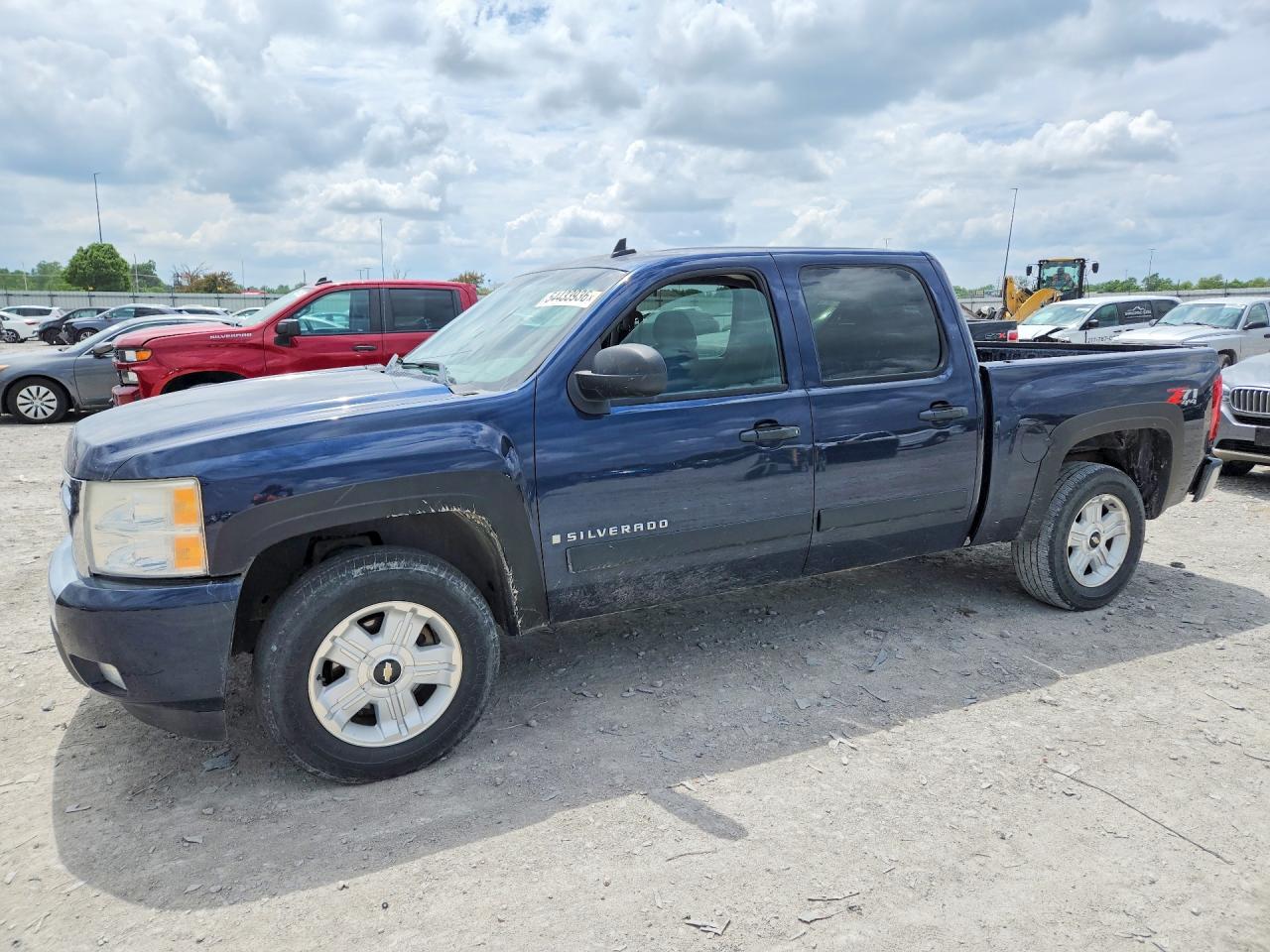 Salvage Chevrolet Silverado Image