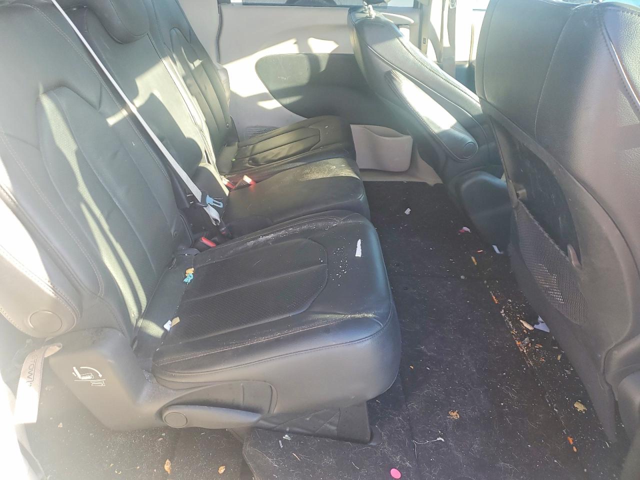 Chrysler Pacifica Touring L
