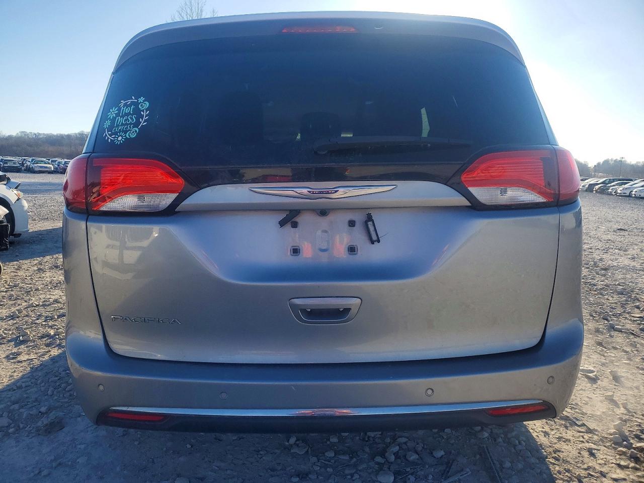 Chrysler Pacifica Touring L