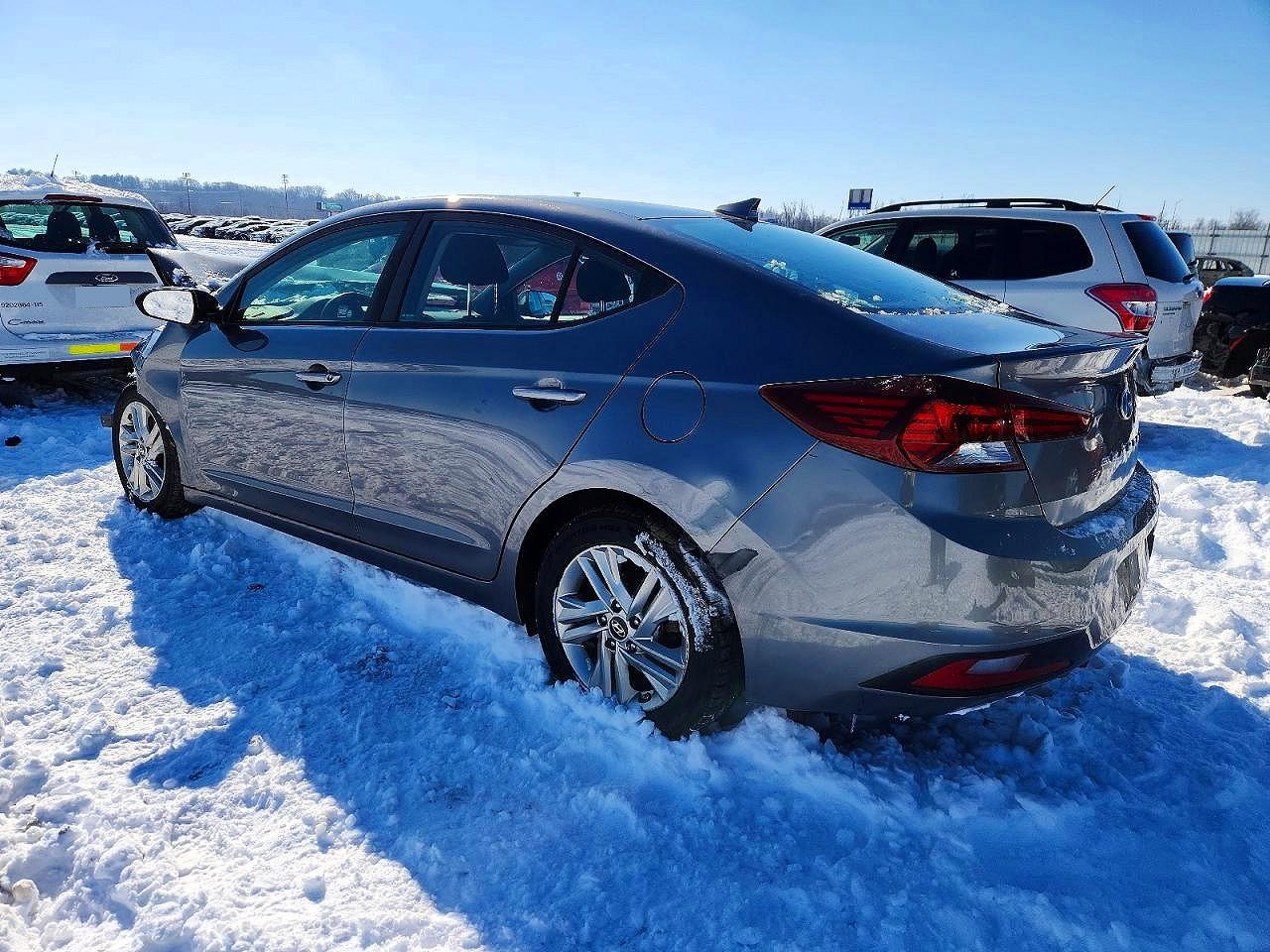 Hyundai ELANTRA Sel