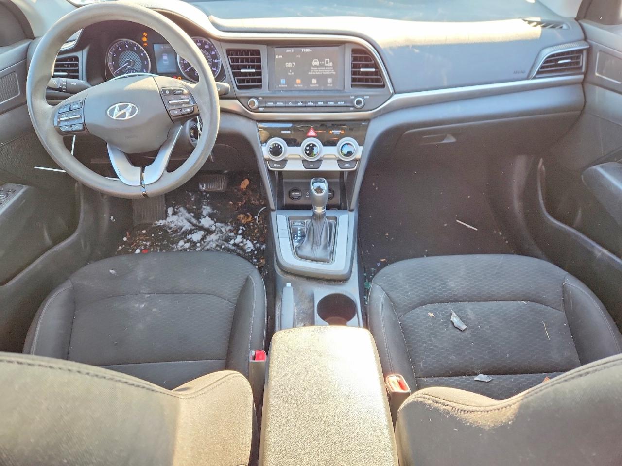 Hyundai ELANTRA Sel