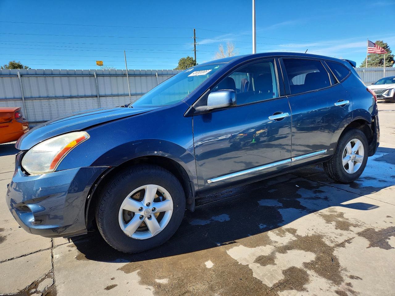 Salvage Nissan Rogue Image