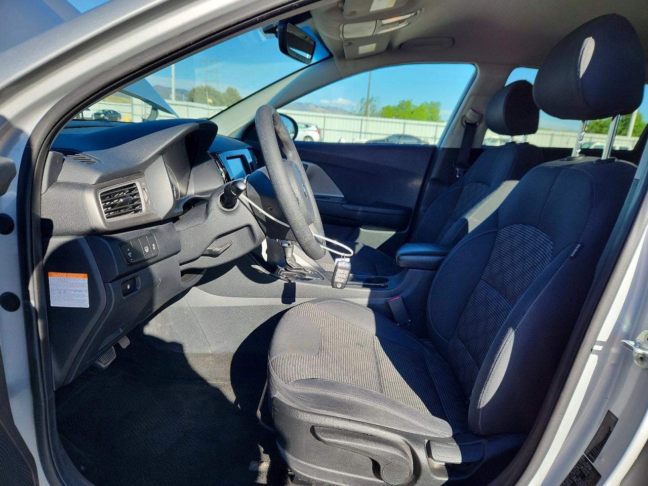 Kia Niro Lx