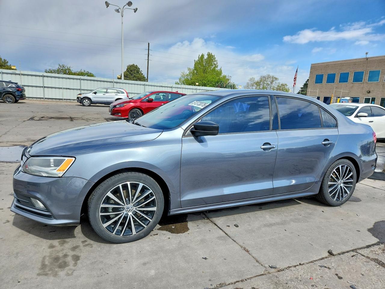 Salvage Volkswagen Jetta Image