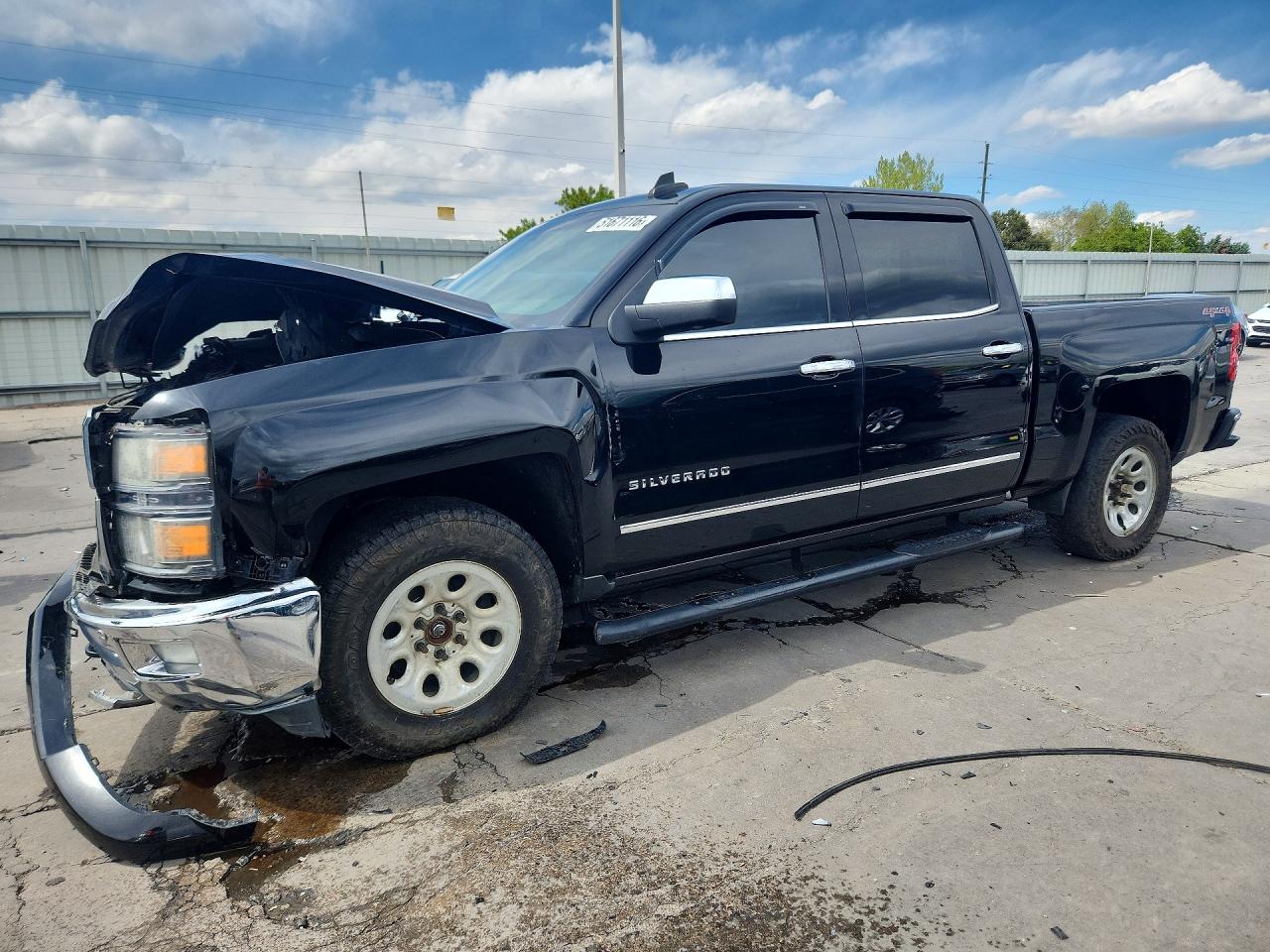 Salvage Chevrolet Silverado Image
