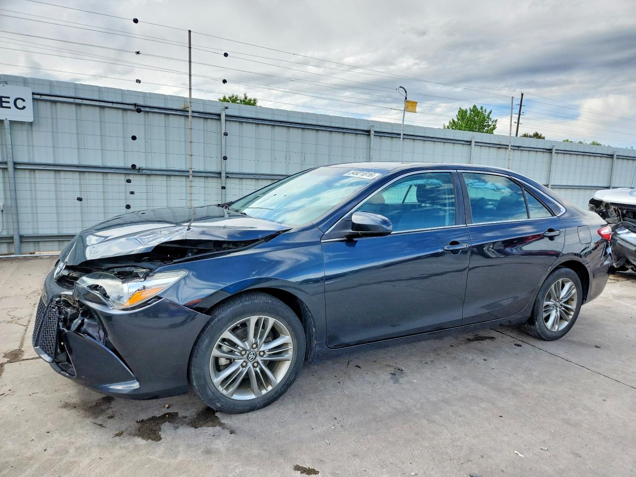 Salvage Toyota Camry Image