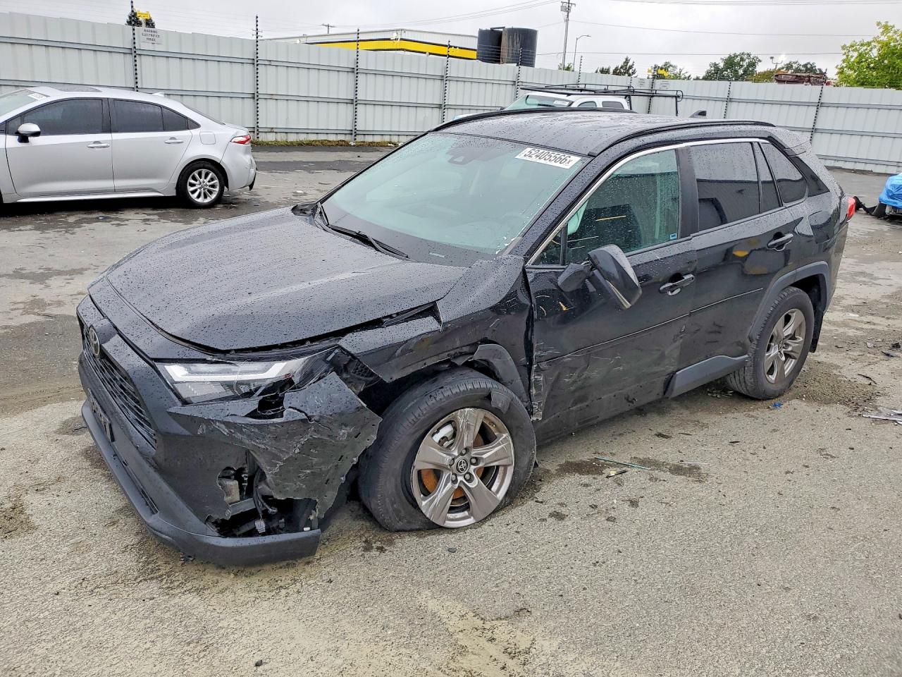 Salvage Toyota RAV4 Image