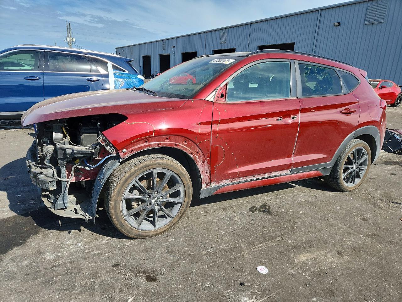 Salvage Hyundai TUCSON Image