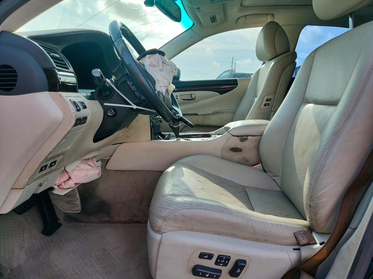Lexus LS 460