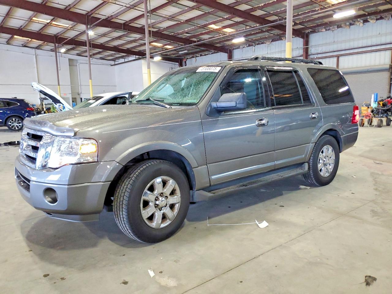 Salvage Ford Expedition Image