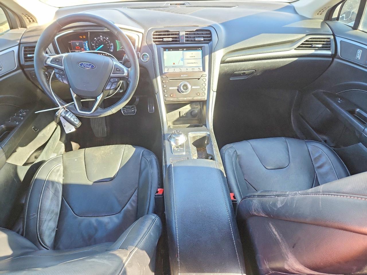 Ford Fusion Titanium Phev