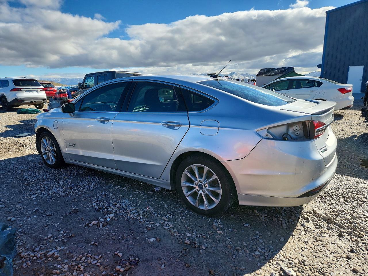 Ford Fusion Titanium Phev