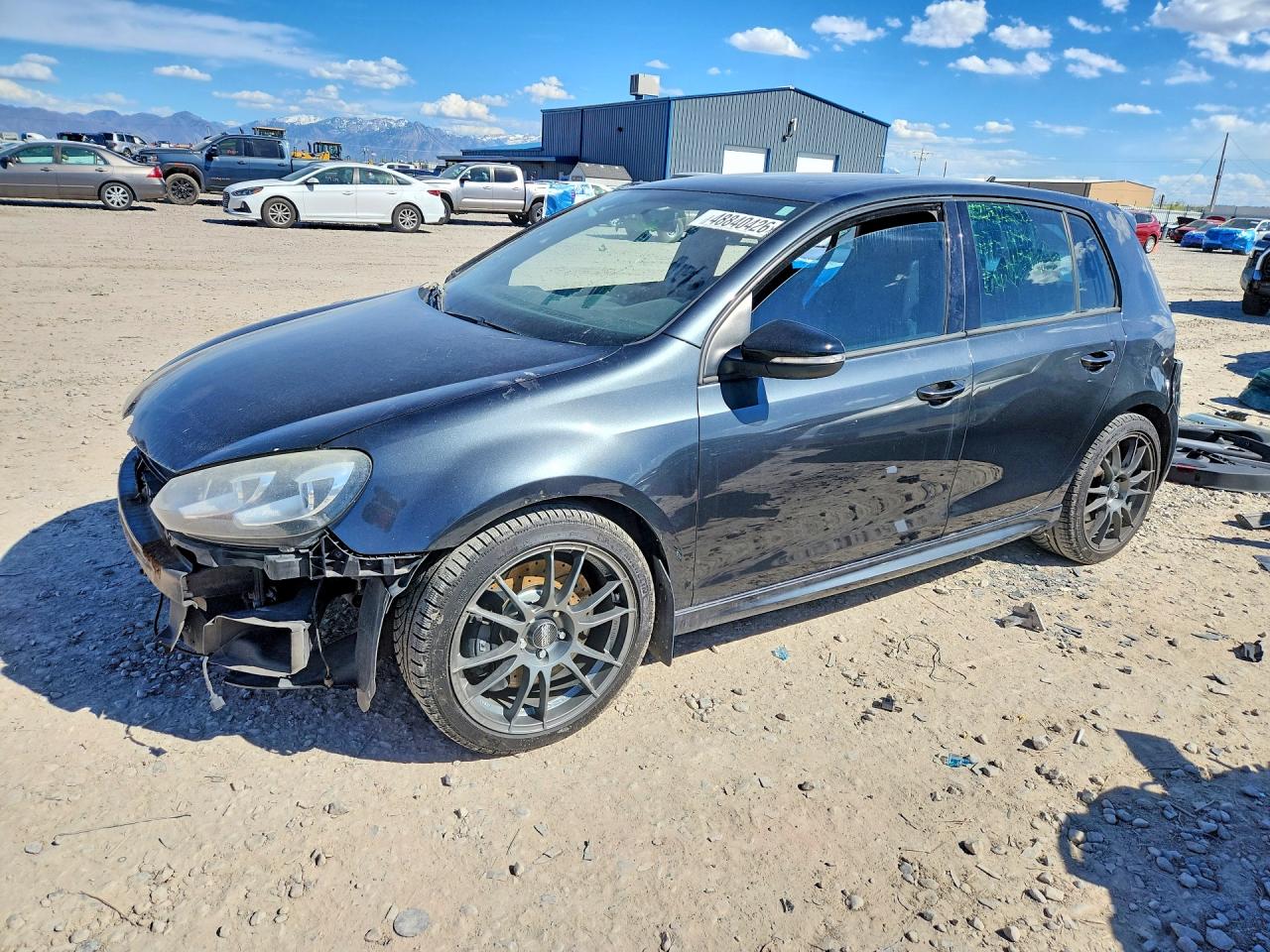 Salvage Volkswagen Golf Image