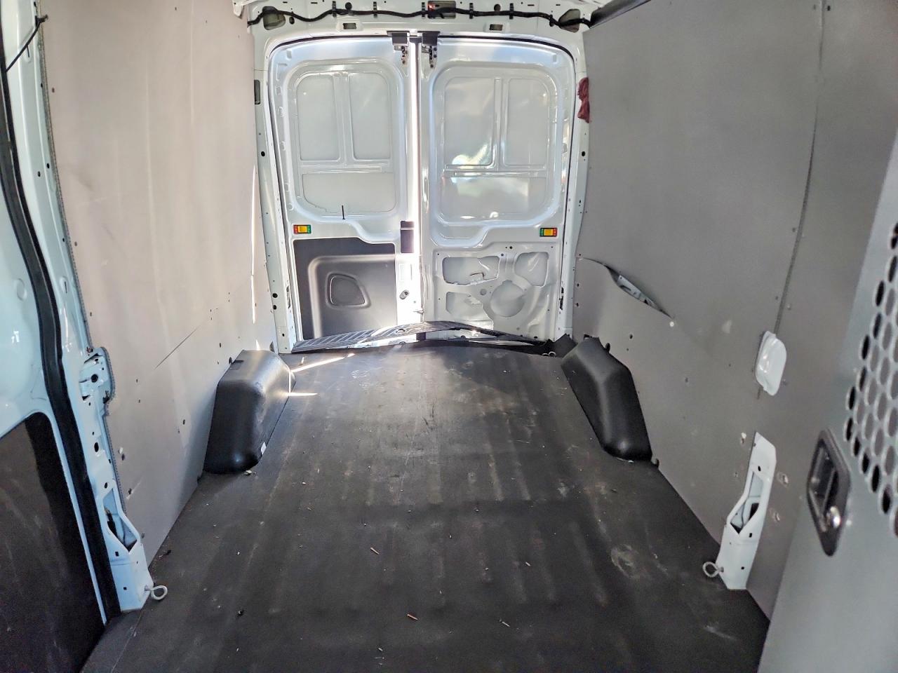 Ford Transit T-250