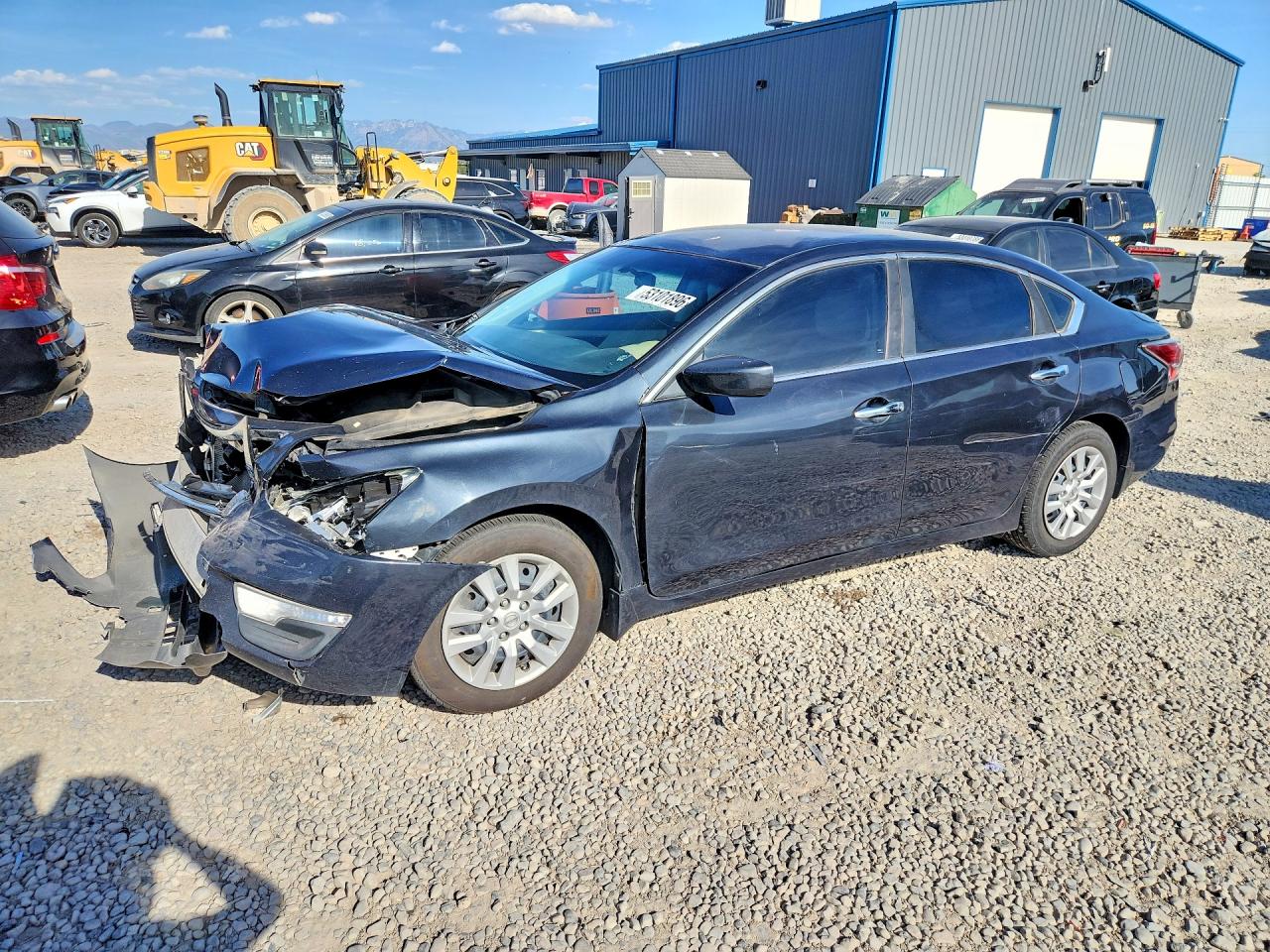 Salvage Nissan Altima Image