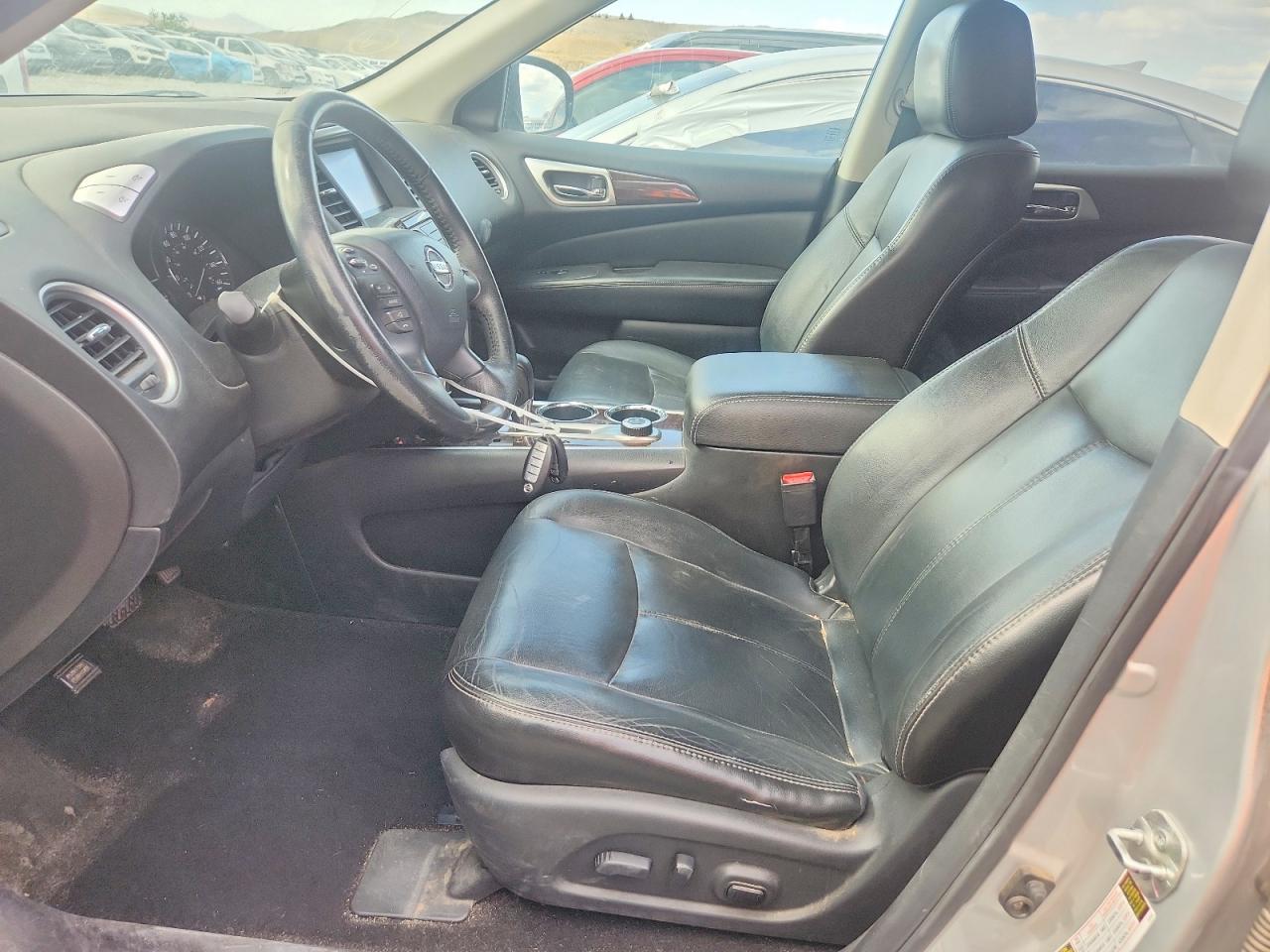 Nissan Pathfinder S