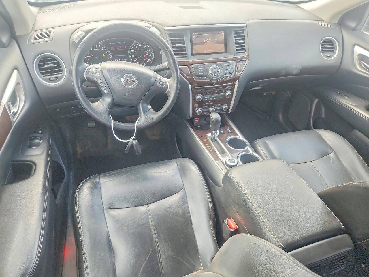 Nissan Pathfinder S