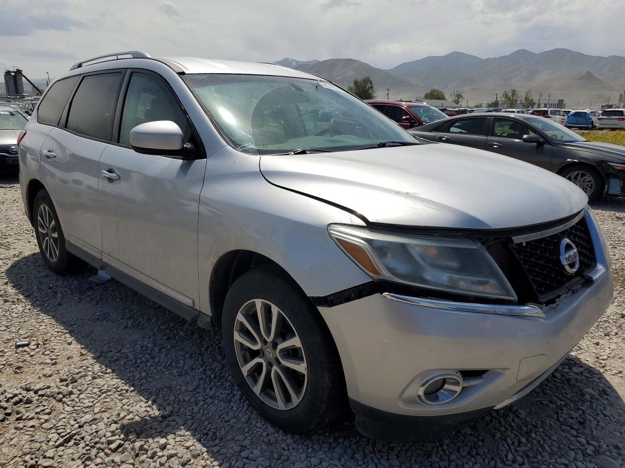 Nissan Pathfinder S