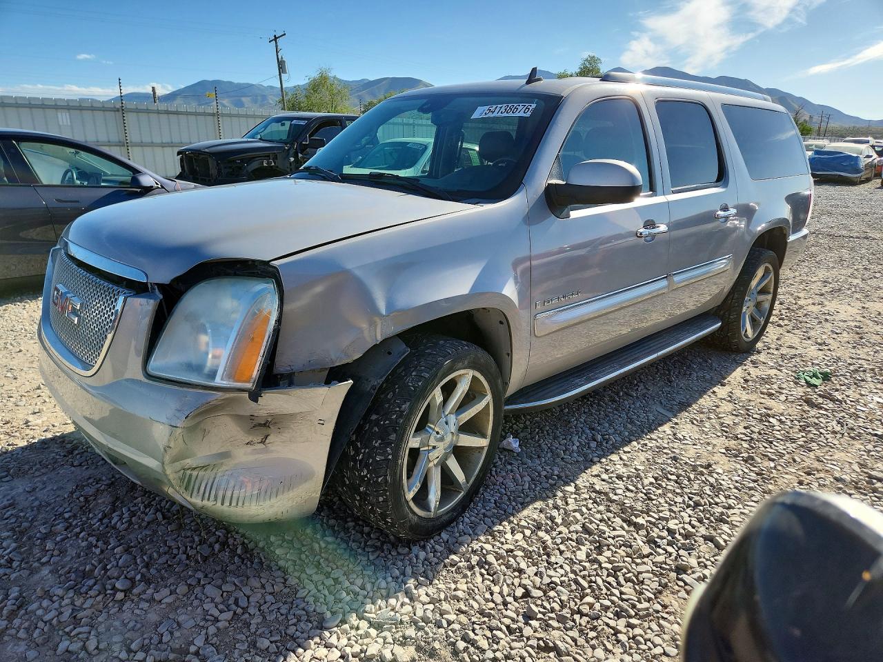 Salvage GMC Yukon Image