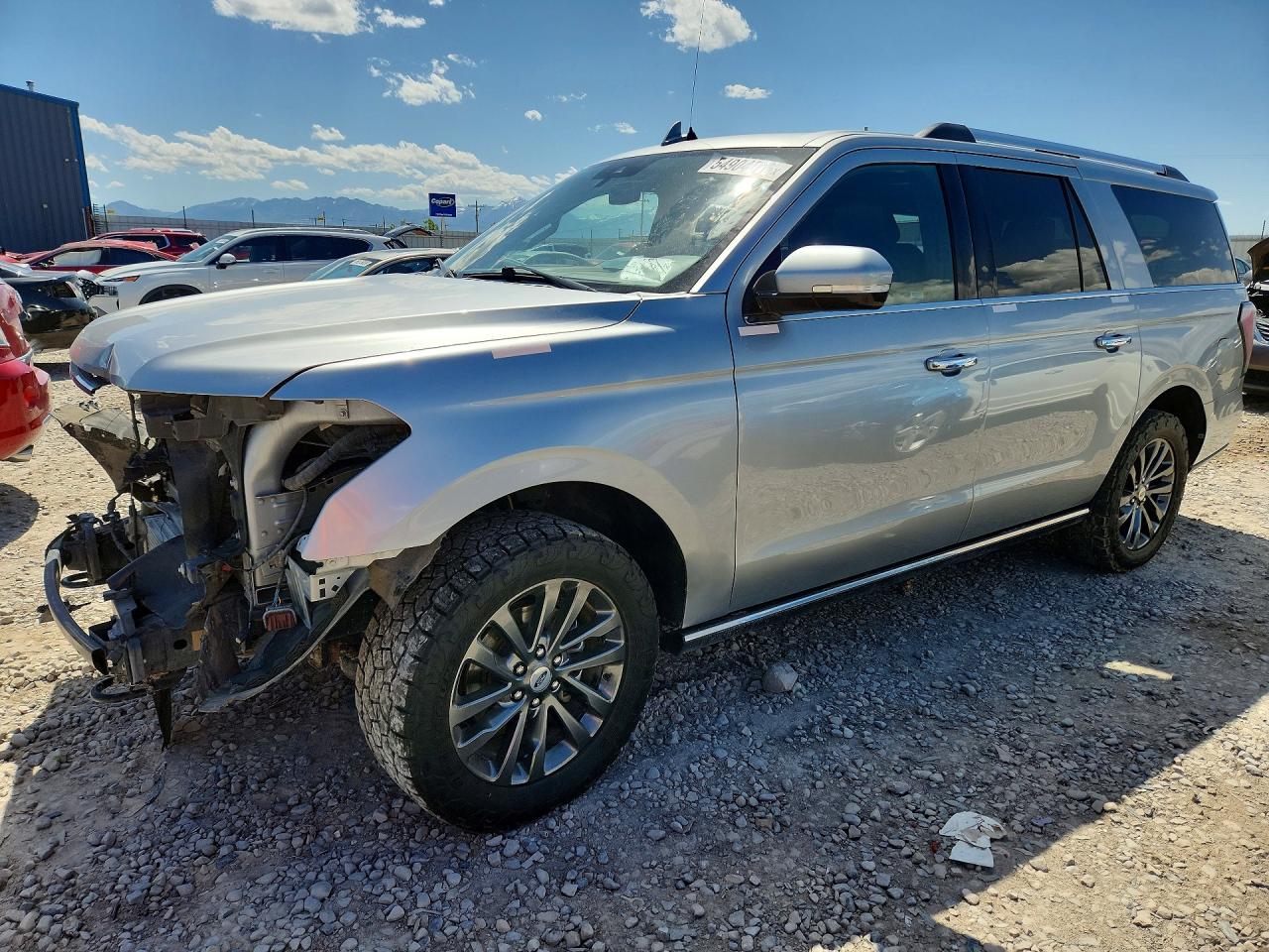 Salvage Ford Expedition Image
