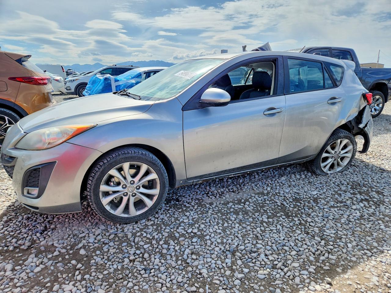 Salvage Mazda Mazda3 Image