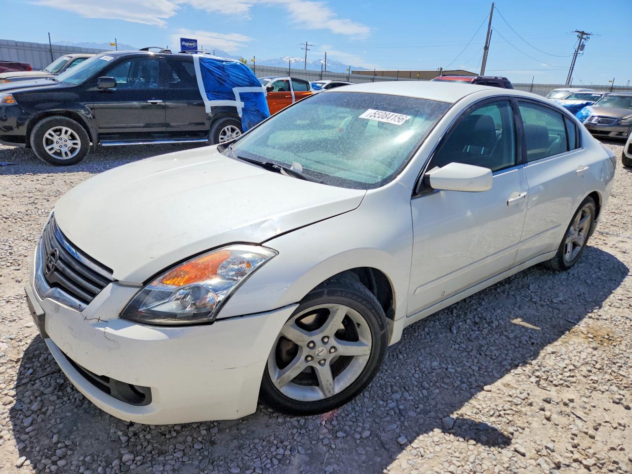 Salvage Nissan Altima Image