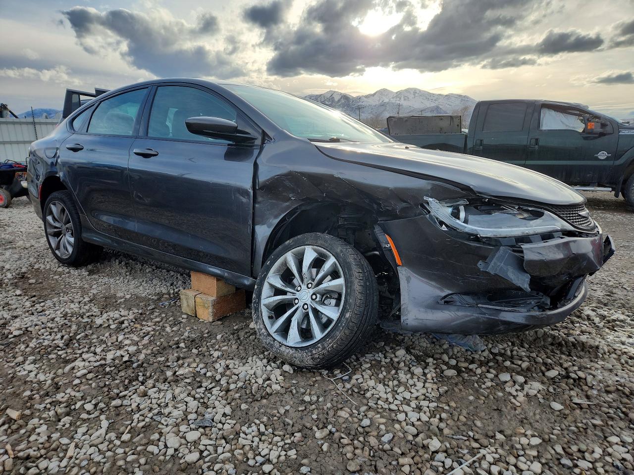 Chrysler 200 S
