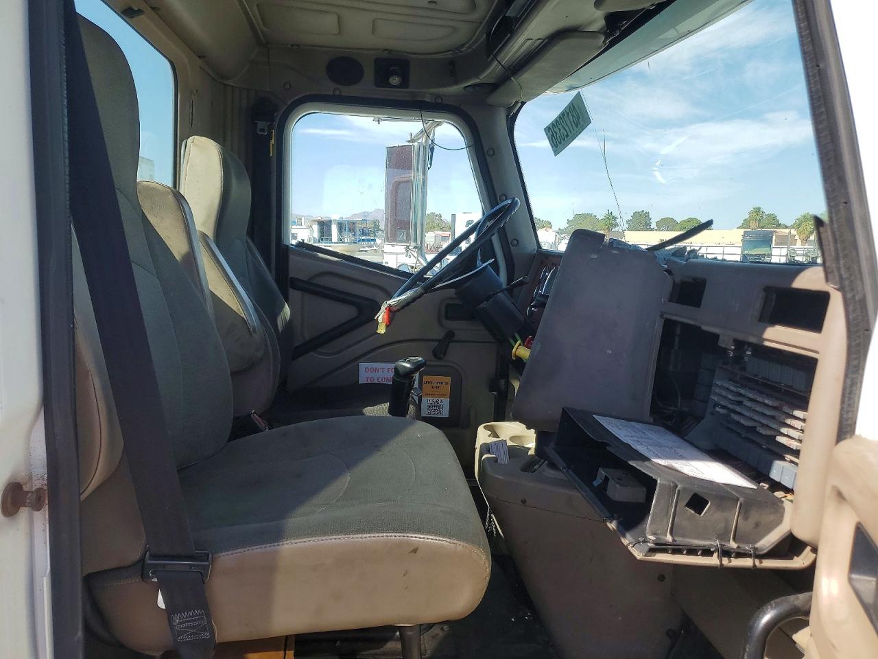 International 9200i