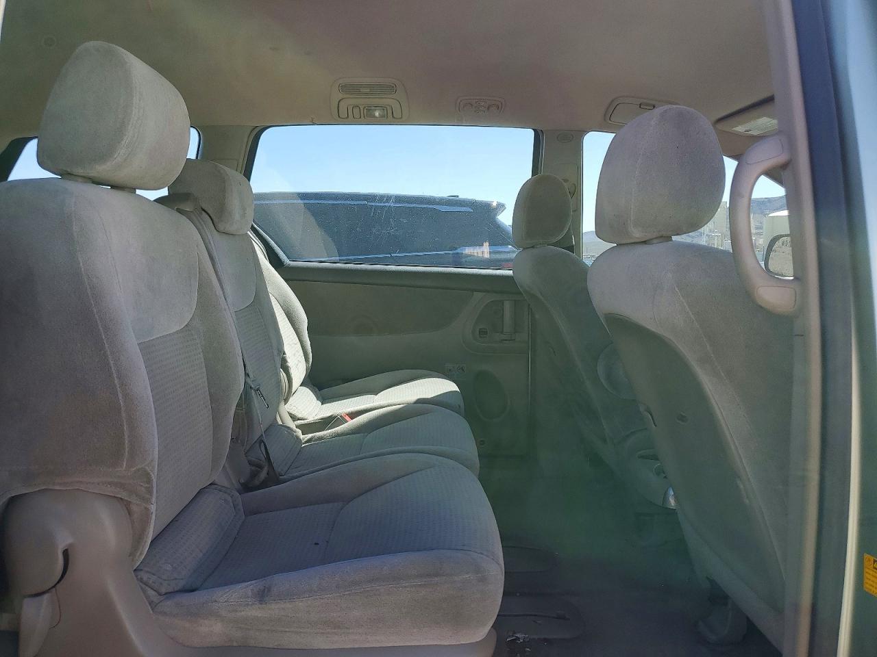 Toyota Sienna Ce
