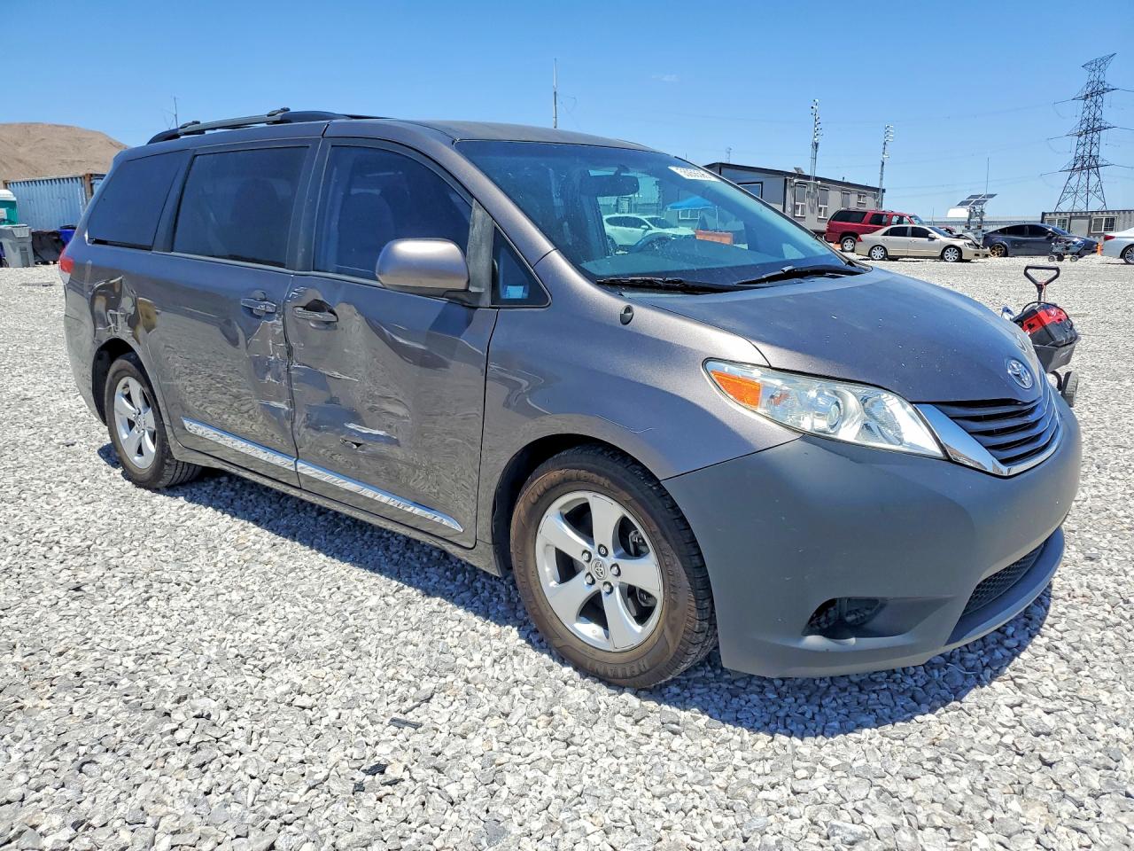 Toyota Sienna Le