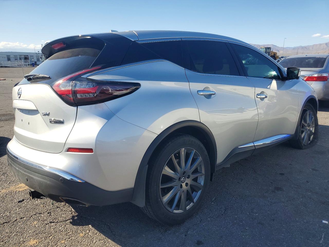 Nissan Murano Sv