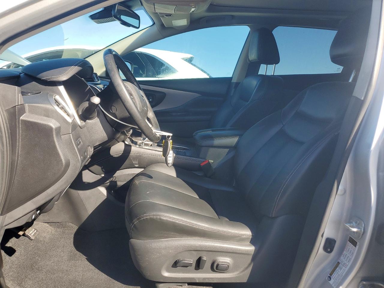 Nissan Murano Sv
