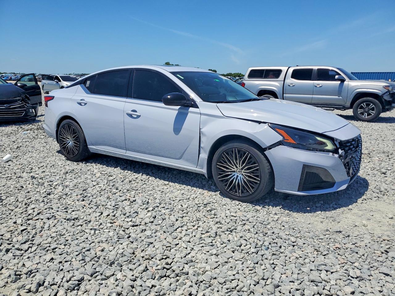 Nissan Altima Sr