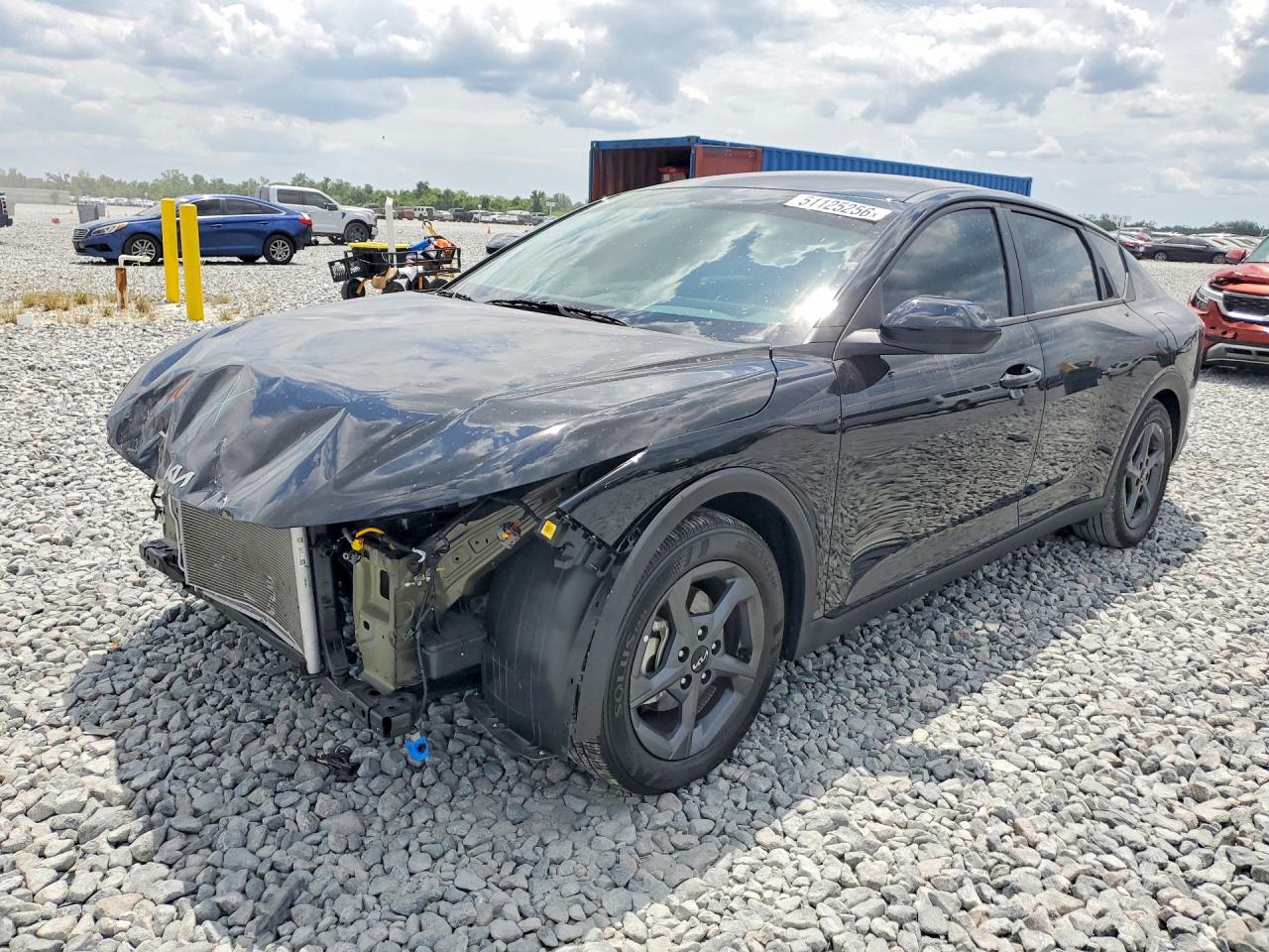 Salvage Kia K4 Image