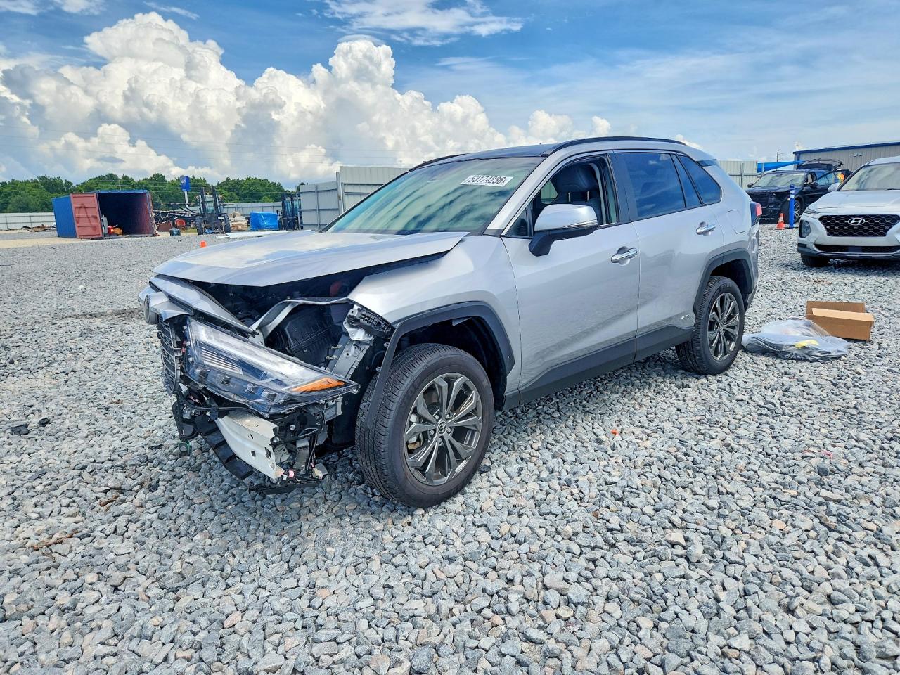 Salvage Toyota RAV4 Image