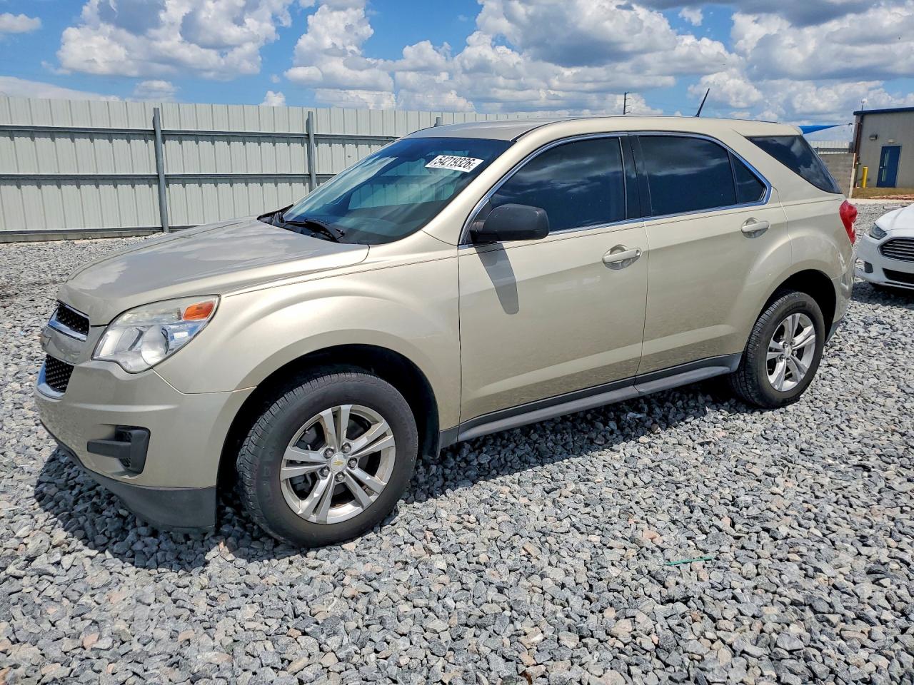 Salvage Chevrolet Equinox Image
