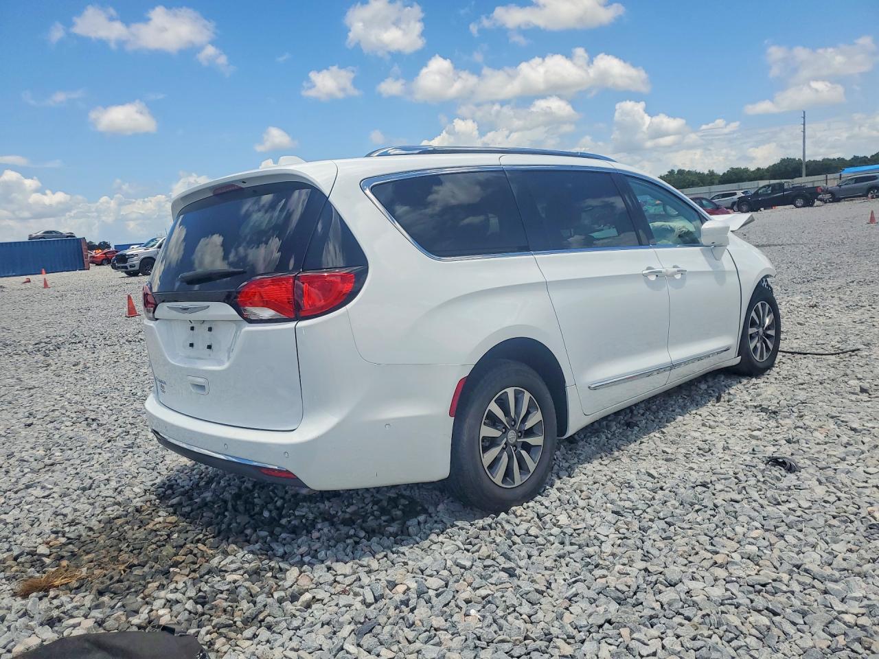 Chrysler Pacifica Touring L Plus