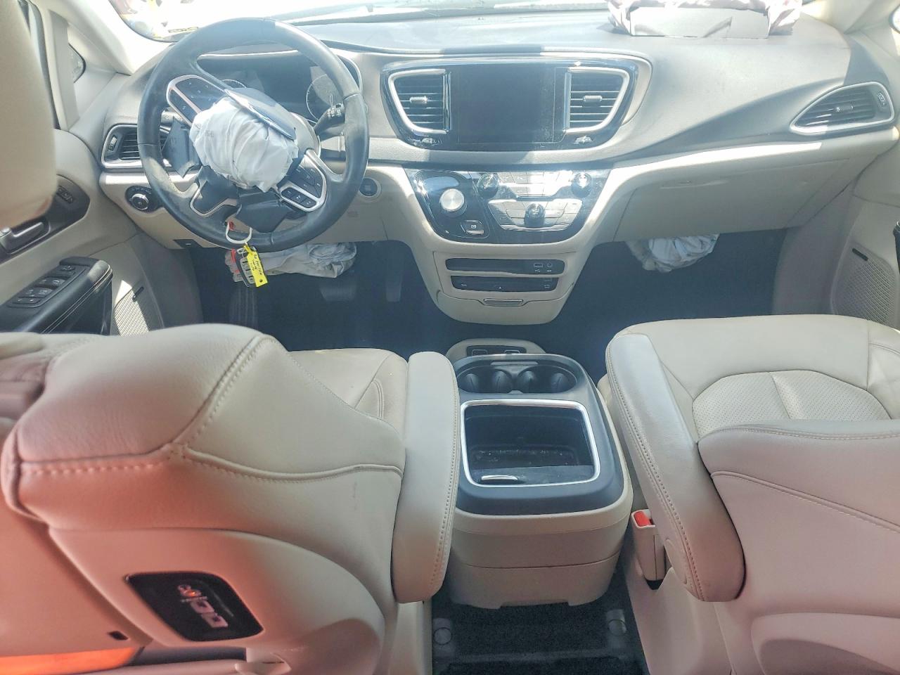 Chrysler Pacifica Touring L Plus