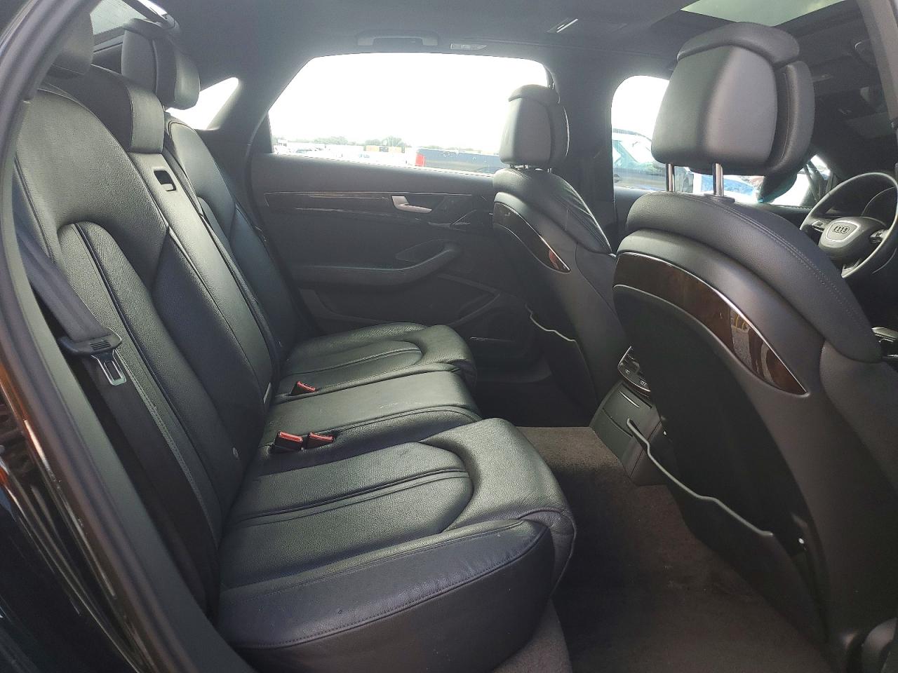 Audi A8 L Quattro